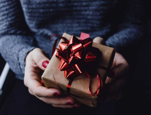 Holiday Gift Guide: Custom Gifts for Employees