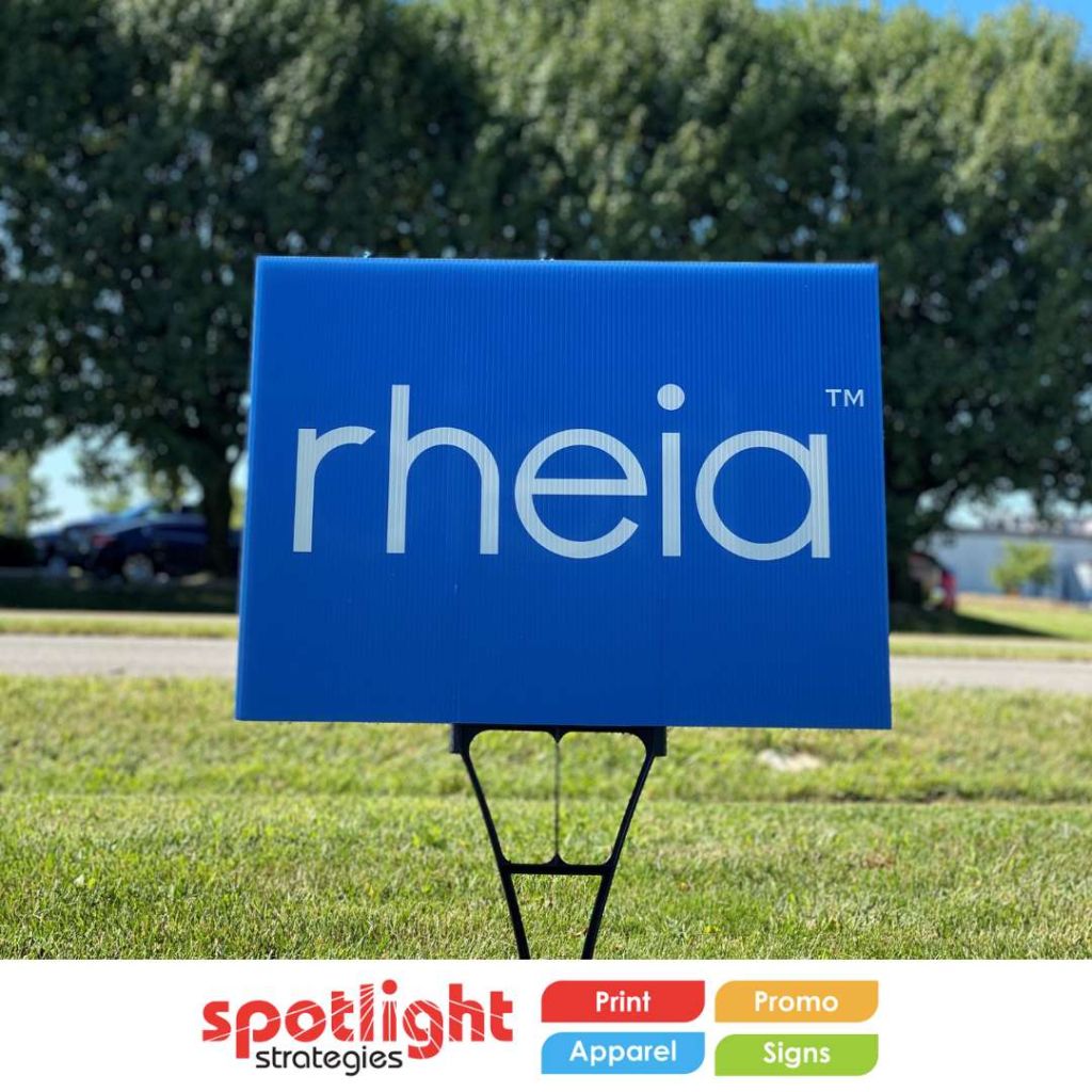 When you design a custom yard sign, remember that you are working with a highly visible, yet relatively small canvas.